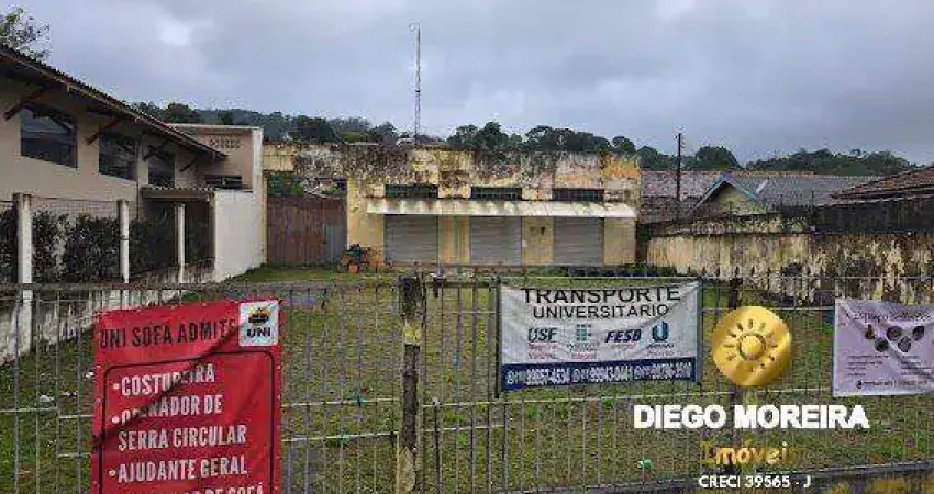 GALPÃO À VENDA NO BAIRRO DO PORTÃO – LOCALIZAÇÃO ESTRATÉGICA!