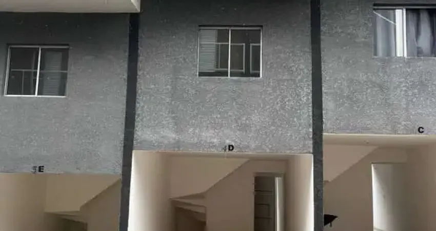 Casa à Venda em Village – Apta a Financiamento e Minha Casa Minha Vida!