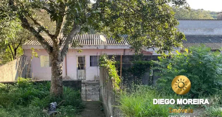 Casa Térrea com Terreno Amplo – 300m²! - em Terra Preta