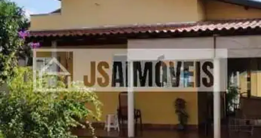 Casa com 2 quartos à venda no Centro, Dumont