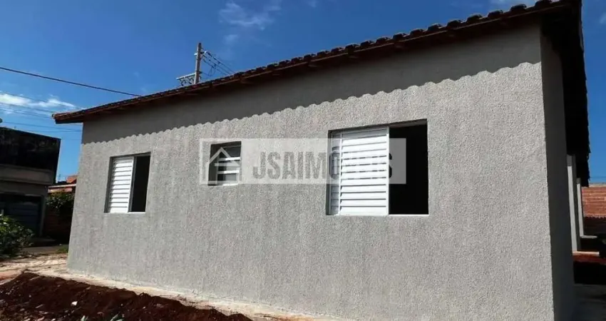 Casa com 2 quartos à venda no Centro, Cravinhos