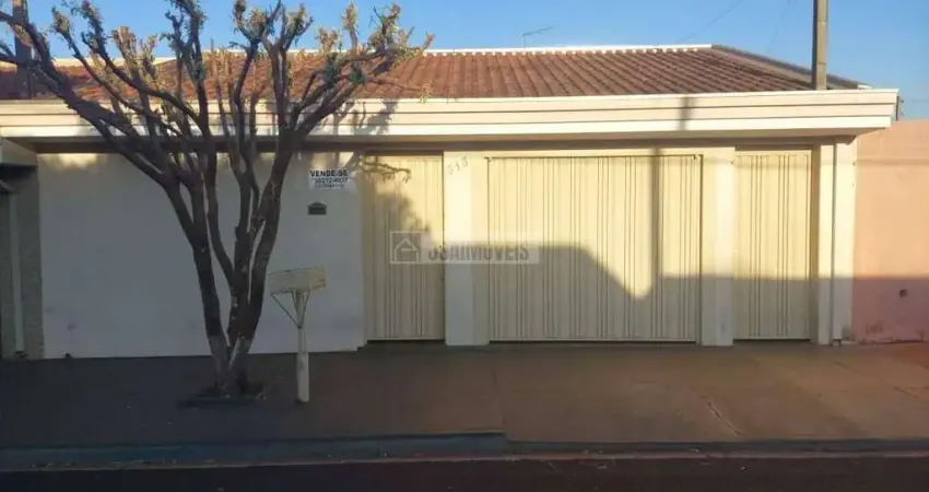 Casa com 3 quartos à venda no Centro, Pradópolis