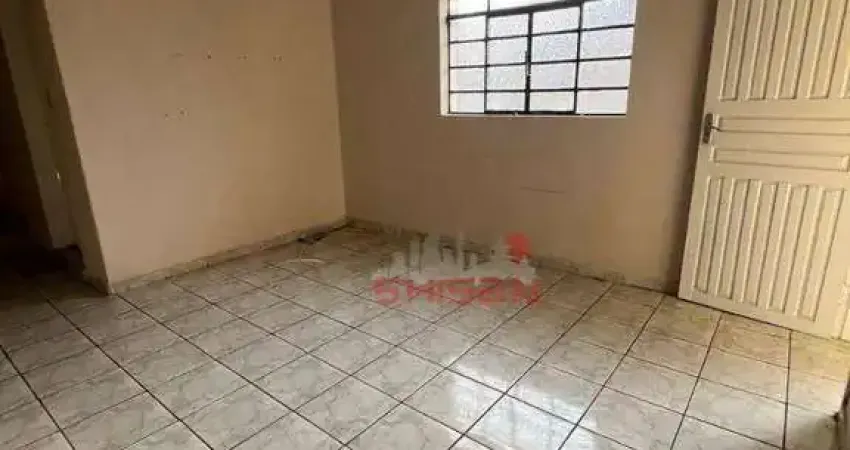 Casa térrea com mais 2 edículas para vender, Rua tranquila