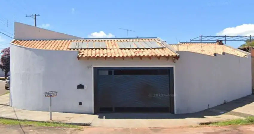 Casa para Venda em Bauru, Conjunto Habitacional Isaura Pitta Garms, 3 dormitórios, 1 suíte, 3 banheiros, 3 vagas