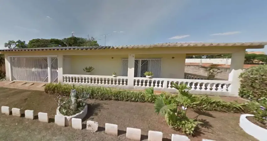 Casa para Venda em Bauru, Quinta da Bela Olinda, 3 dormitórios, 1 suíte, 5 banheiros, 2 vagas