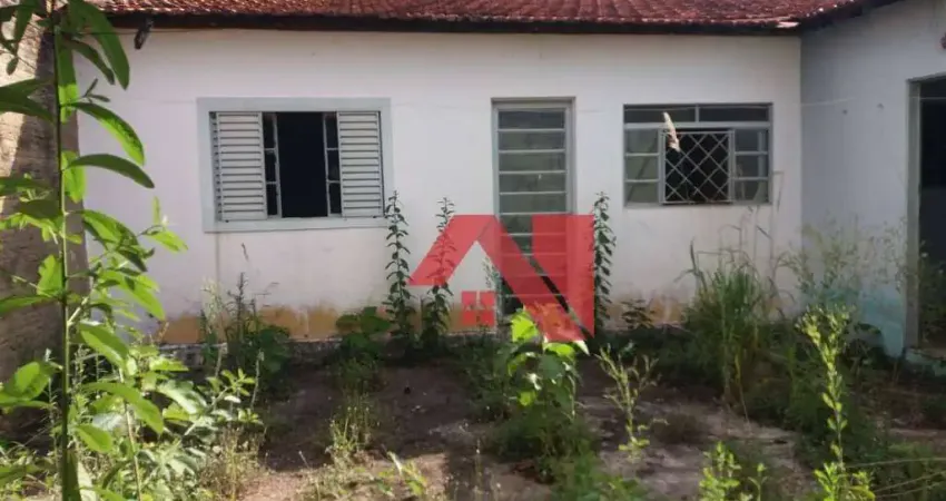 Casa com 3 dormitórios à venda, 180 m² por R$ 205.000,00 - Jardim Itacolomi - Mogi Guaçu/SP