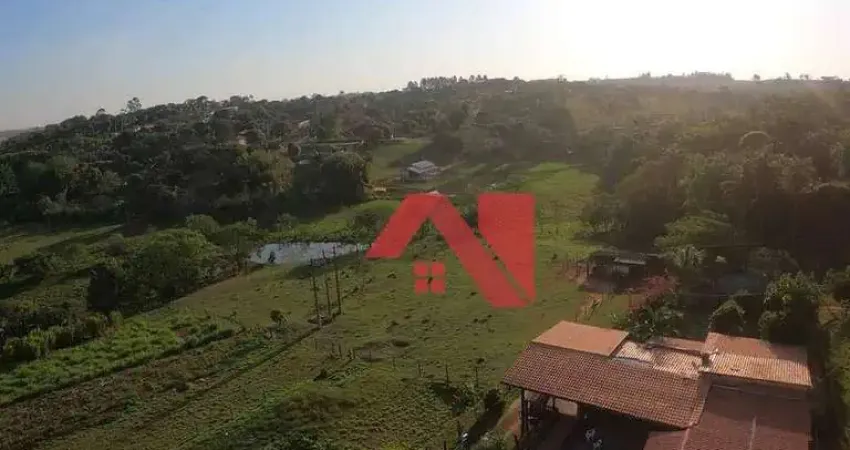 Sítio com 2 dormitórios à venda, 31000 m² por R$ 1.200.000,00 - Cercado Grande - Itapira/SP