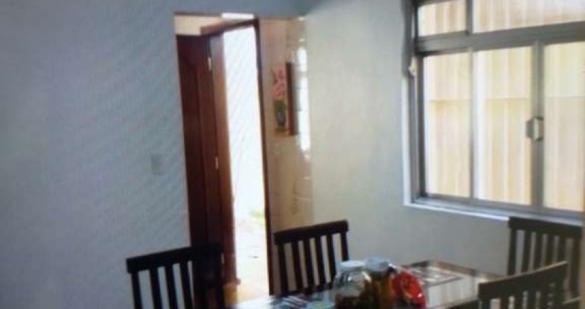 Sobrado em Santo André, 176m², 3 dormitorios, 2 vagas.