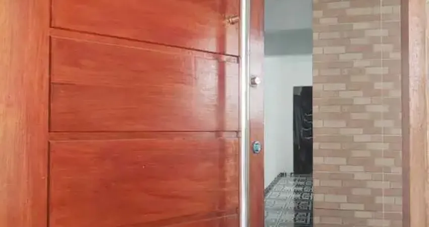 Casa à venda no Itaim Paulista com 200m² 5 dormitórios 1 suíte 4 banheiros 2 vagas