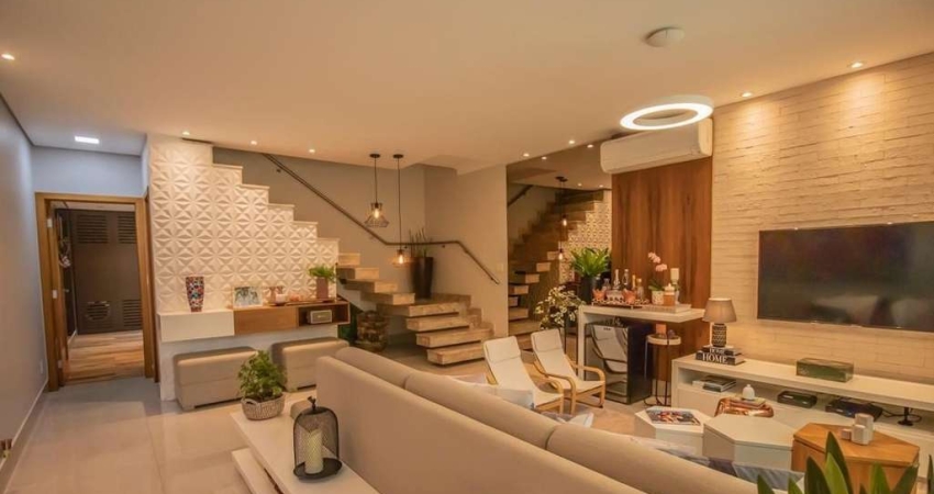Casa à venda 160m² com  3 dormitórios, 3 suítes e 2 vagas na Saúde.