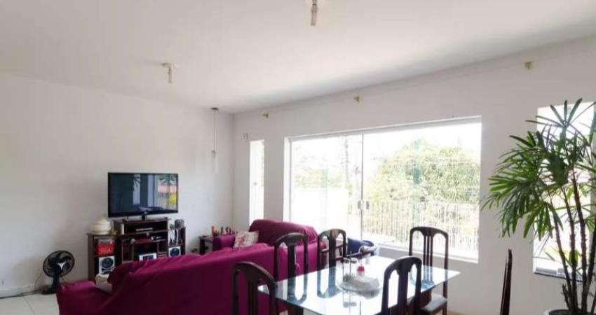 Casa à venda com 200m², 6 quartos e 3 vagas