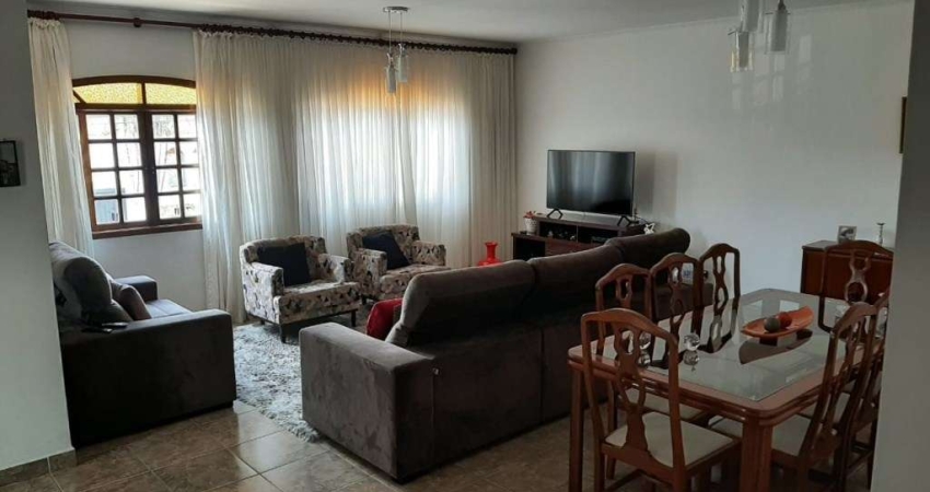 Casa à venda no Barro Branco (Zona Norte) com 600m² 4 dormitórios 1 suíte 3 banheiros 8 vagas