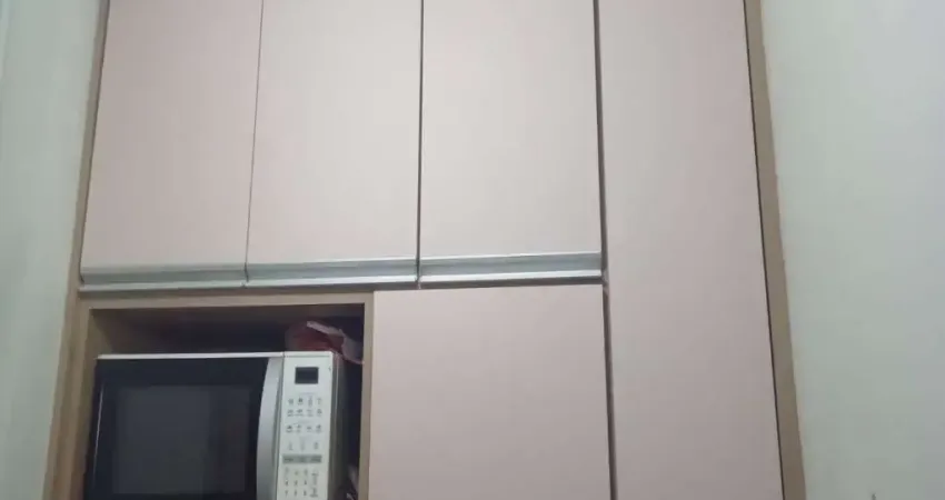 Lindo Stúdio, 1 dorm, sala com sacada, andar alto, centro de SP