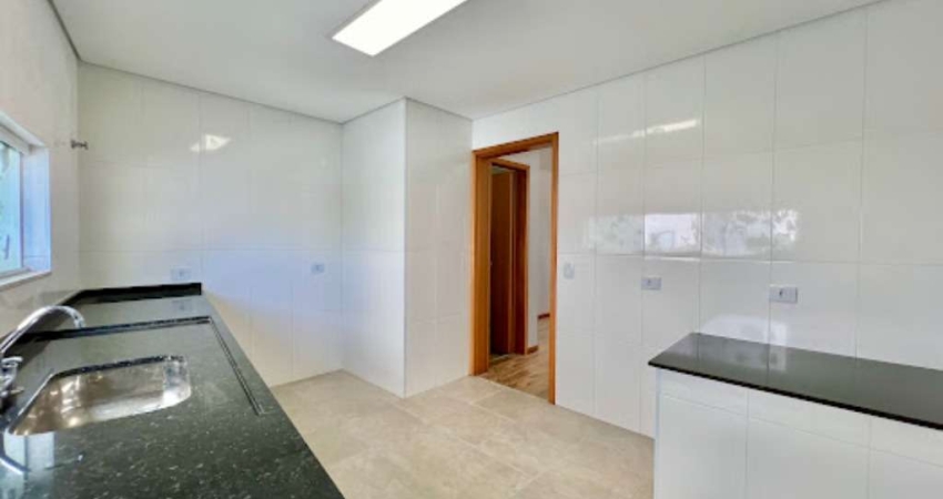 Sobrado á Venda - 3 suítes - 134m² - Campininha - R$ 890.000,00
