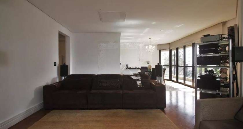 Apartamento à venda no Morumbi com 200m², 4 quartos e 4 vagas