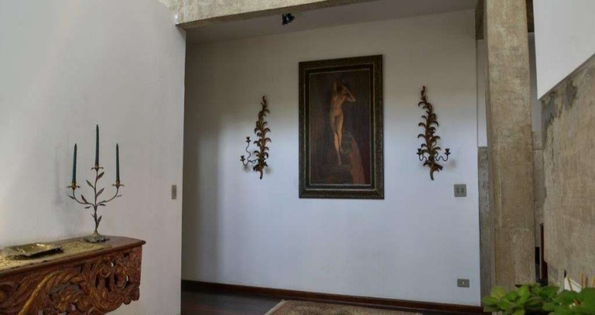 Magnífica casa de 5 quartos e 4 suítes à venda em São Paulo - Cidade Jardim, 580m² e 4 vagas de garagem!