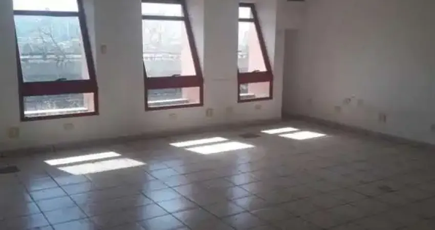 Sala comercial com 55m, banheiro, copa e 1 vaga em santo andré