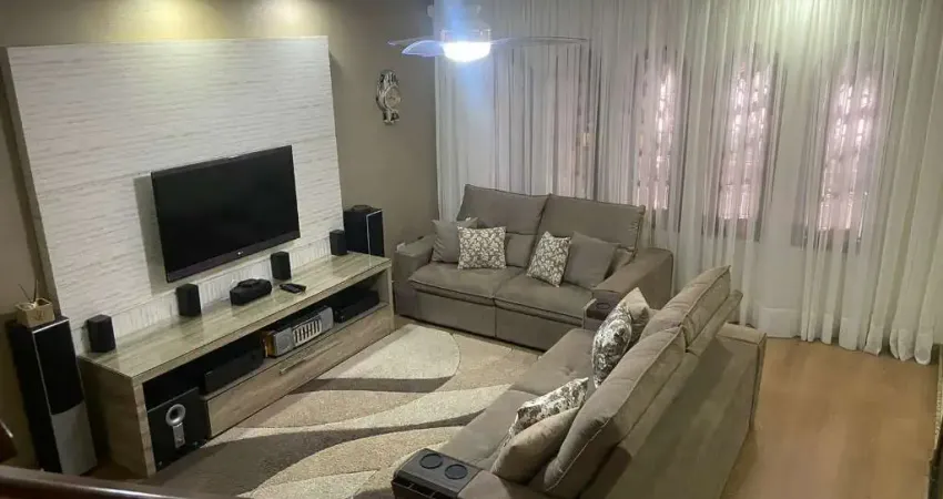 Casa à venda em Diadema com 180m² 3 dormitórios 1 suíte 2 banheiros 2 vagas