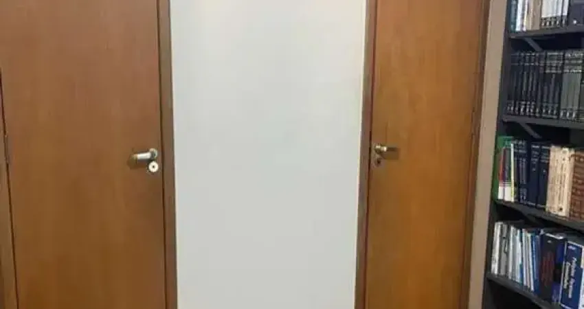 Sala Comercial à Venda em São Francisco, SP