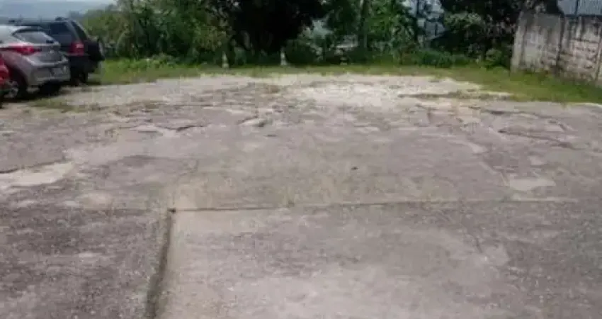 Terreno Plano à Venda no Centro de Itapecerica
