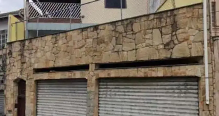 Sobrado para LOCAÇÃO de 230m², 4 dormitórios e 2 vagas.