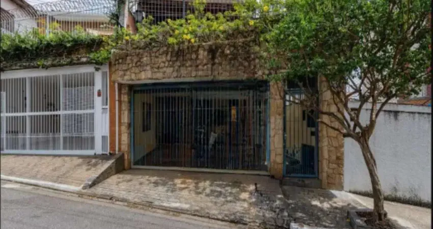 Sobrado Espaçoso na Vila Alexandria - Jardim Brasil