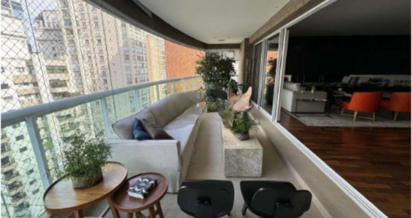 Apartamento Luxuoso no Itaim Bibi