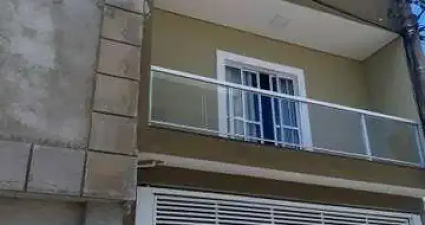 Sobrado à venda 240m² 3 dormitórios 1 suíte 1 vaga no Jardim Apurá