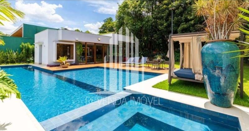 Imóvel de Luxo em São Paulo: Casa de 5 Quartos e 5 Suítes no Jardim dos Estados - 650m² em um terreno de 1300 m² - 5 Vagas de Garagem