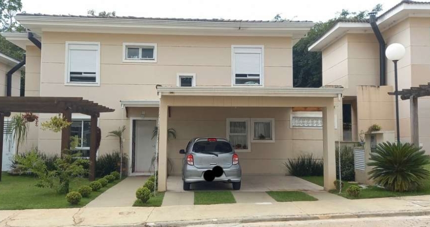 Casa em Condomínio na Granja Viana - Mirante da Glória