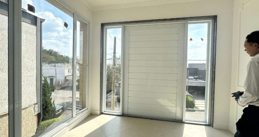 Casa à Venda em Alphaville | 3 Suítes, 4 Vagas | Condomínio Valville 1, Santana de Parnaíba