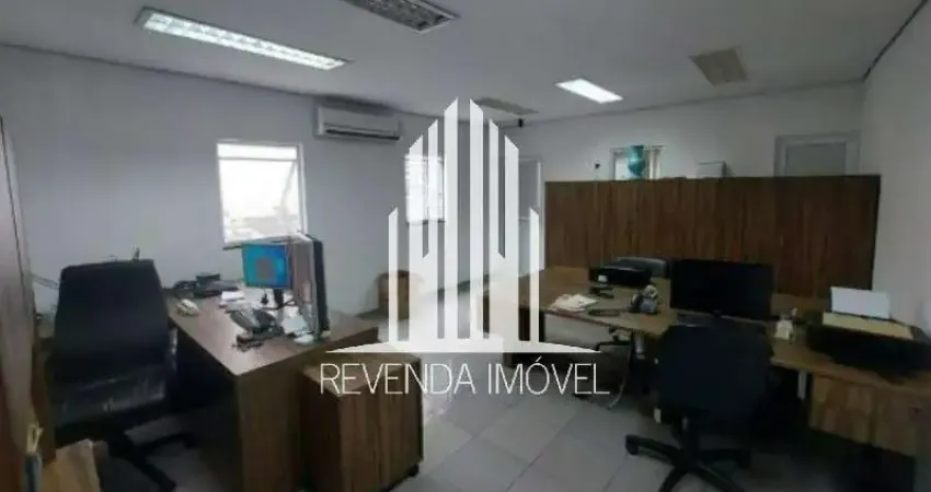 Galpão Comercial para Locação em São Paulo-SP, Parque Anhangüera: 2 Salas, 3 Banheiros, 5 Vagas de Garagem, 400m² de Área.