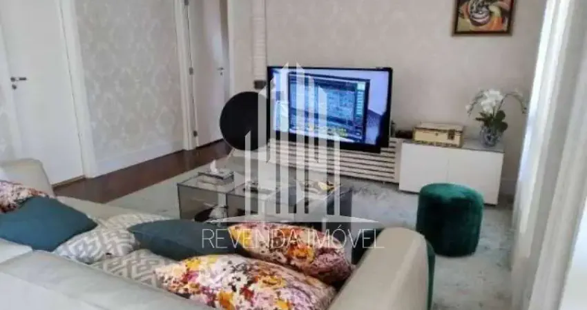 Venha morar no apartamento dos seus sonhos!   Localizado em um dos bairros mais charmosos da cidade, este incrível apartamento de 3 quartos, 3 suítes,