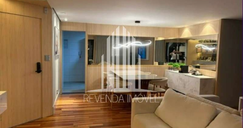 Apartamento à venda no Condomínio Incanto na Vila Bertioga: 3 quartos, 1 suíte, 3 banheiros, 2 vagas de garagem, 115m² de área. Venha conferir!