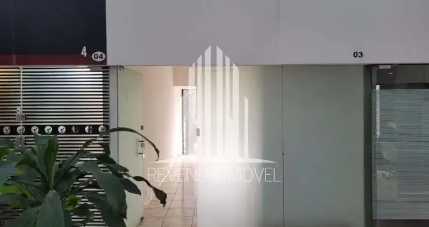 Sala Comercial de Alto Padrão no Jardim Paulistano, São Paulo-SP: 1 sala, 1 banheiro, 28m² à venda!