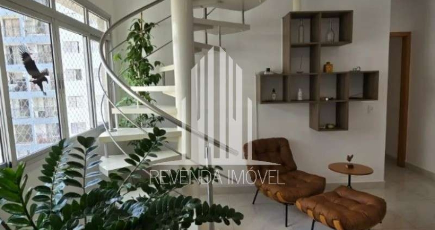 Imperdível: Apartamento no Condomínio Silvia Cristina à venda em São Paulo-SP, Aclimação, 2 quartos, 1 suíte, 2 banheiros, 2 vagas, 144m²!