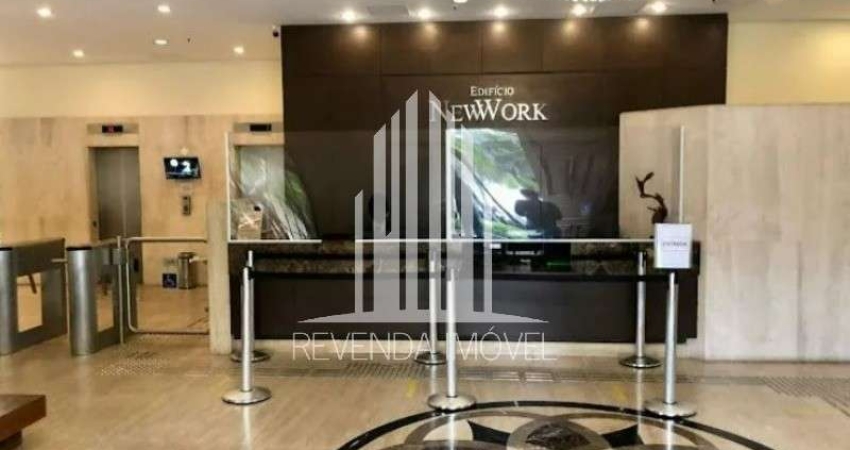 Oportunidade Imperdível: Sala Comercial à Venda no Itaim Bibi, São Paulo-SP! 1 Sala, 1 Banheiro, 1 Vaga de Garagem, 45m².