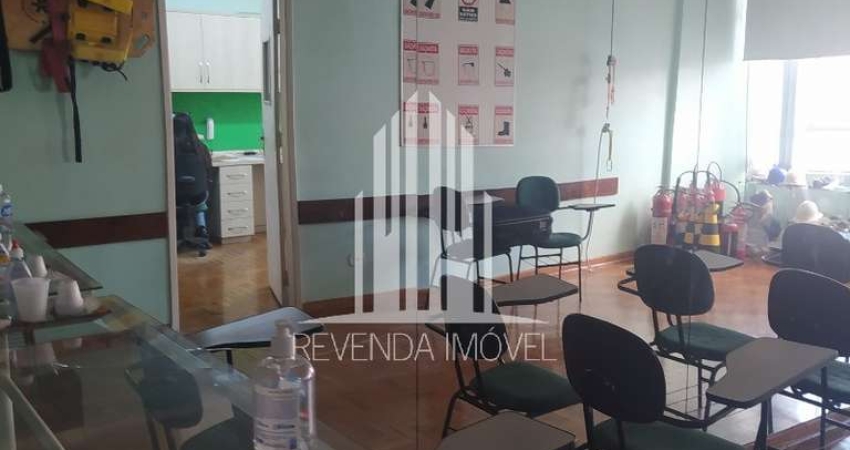 Venda de Sala Comercial de 67m² no Bairro Santa Efigênia em São Paulo-SP