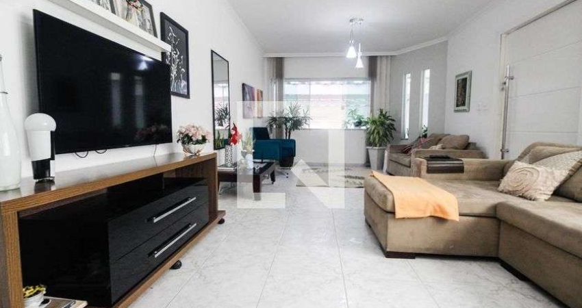 Casa à Venda - Água Fria, 4 Quartos,  280 m2