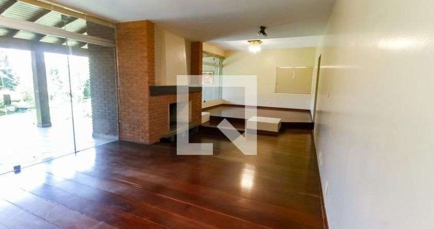 Casa à Venda - Jardim Londrina, 4 Quartos,  400 m2
