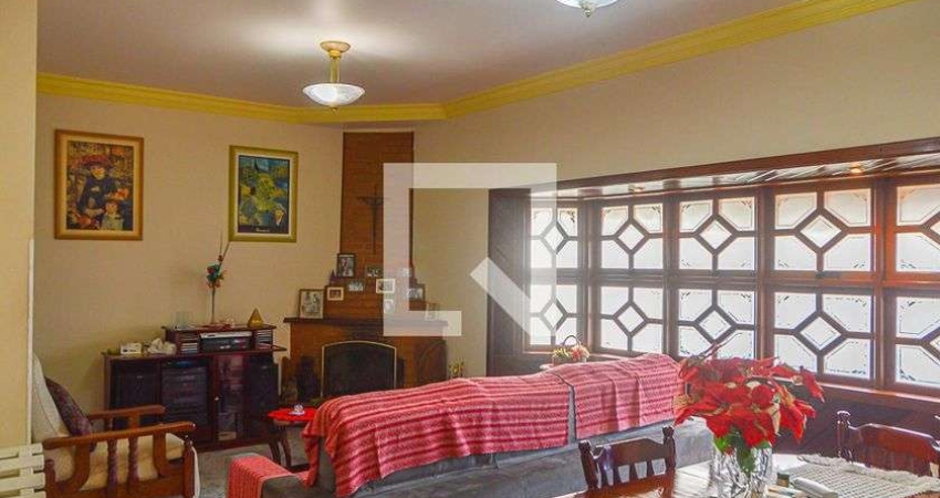 Casa à Venda - Nova Petrópolis, 3 Quartos,  373 m2