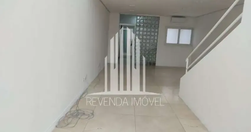 Casa de luxo para locação em Pinheiros, São Paulo-SP: 3 quartos, 3 suítes, 2 salas, 4 banheiros, 250m² de área.