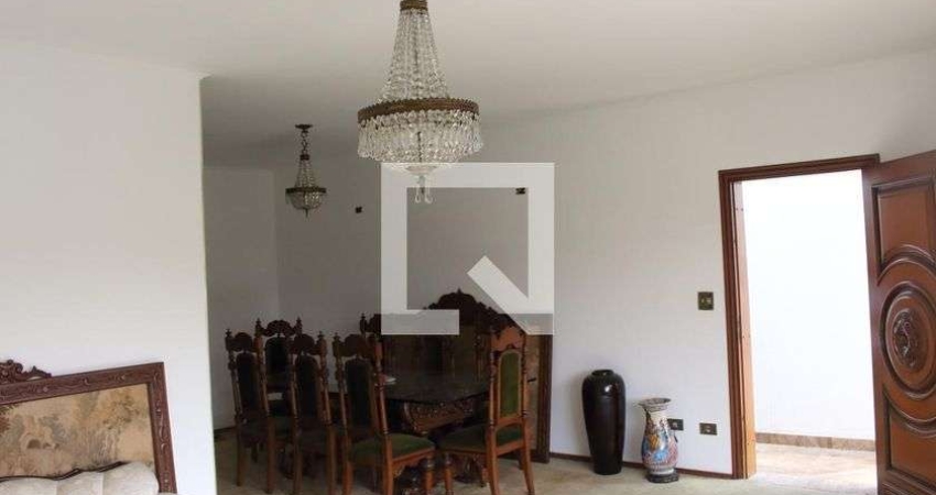 Casa à Venda - Água Fria, 4 Quartos,  285 m2
