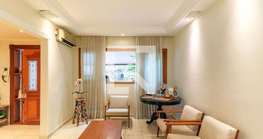 Casa à Venda - Chácara Santo Antonio, 3 Quartos,  200 m2