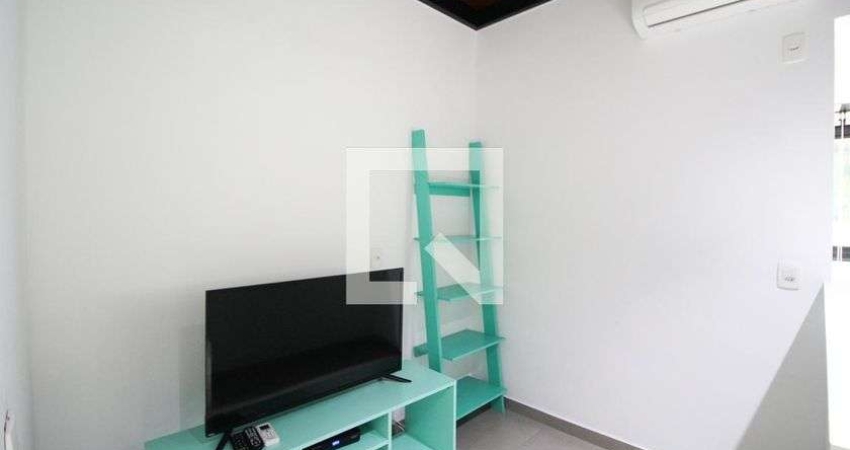 Apartamento à Venda - Vila Olímpia, 1 Quarto,  65 m2