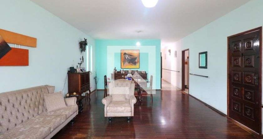 Casa à Venda - Jardim São Caetano, 4 Quartos,  259 m2