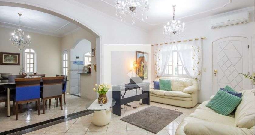 Casa à Venda - Santo Antônio, 3 Quartos,  262 m2