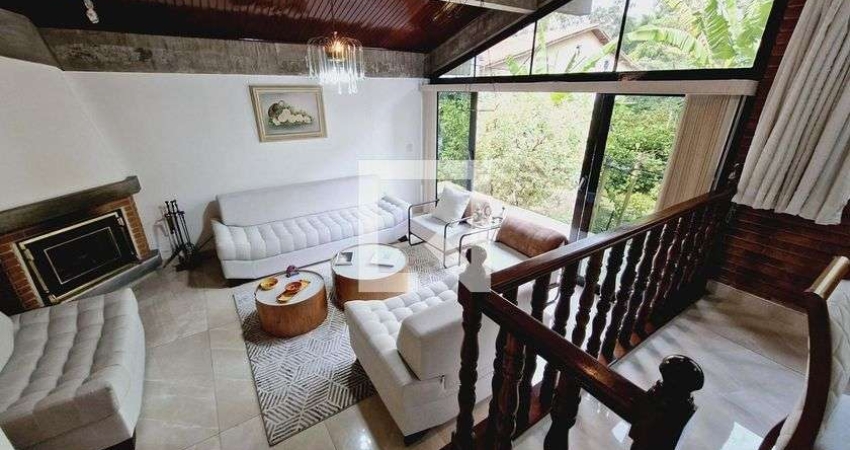 Casa à Venda - Portal do Morumbi, 3 Quartos,  380 m2