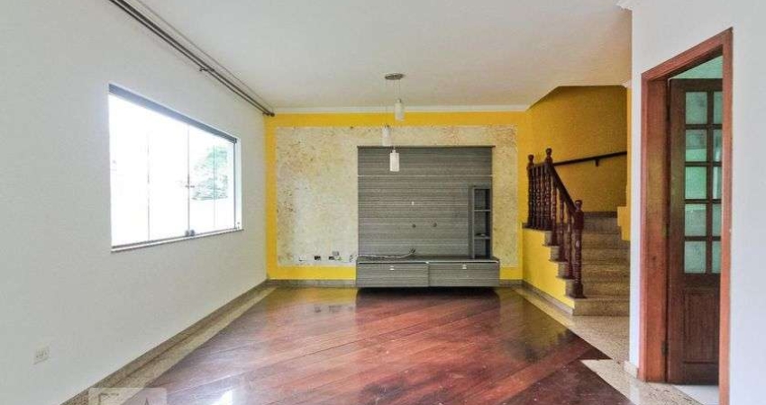 Casa à Venda - Água Fria, 3 Quartos,  209 m2