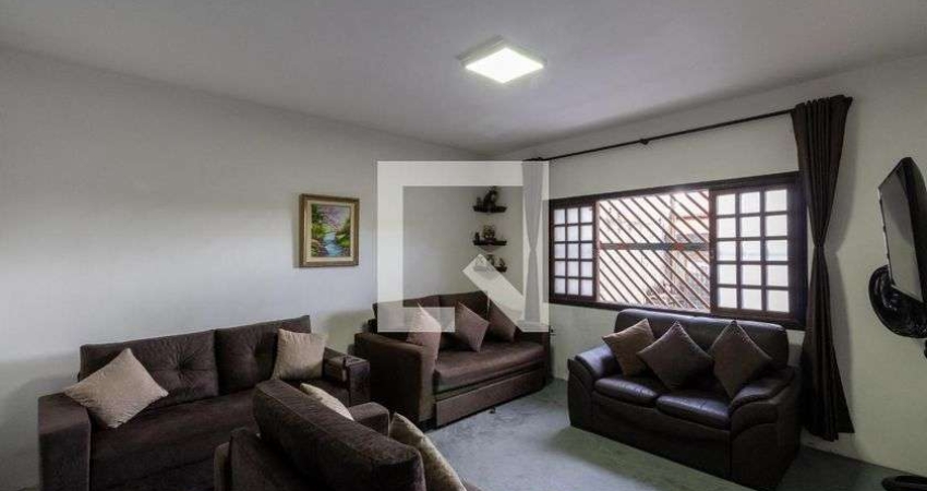 Casa à Venda - Vila Jacuí, 4 Quartos,  140 m2